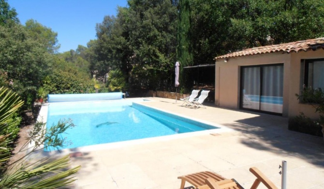 Maison d'une chambre avec piscine privee jardin clos et wifi a Barjols