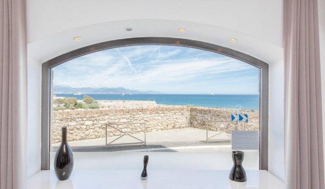 appartement 4 personnes vue mer remparts Antibes