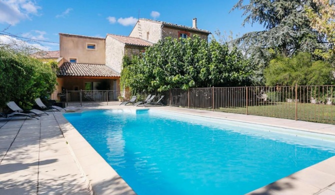 Villa de 4 chambres avec piscine privee jardin clos et wifi a Caromb