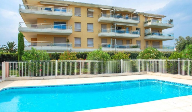 Confortable 2 Pièces climatisé avec piscine dans Résidence de Standing