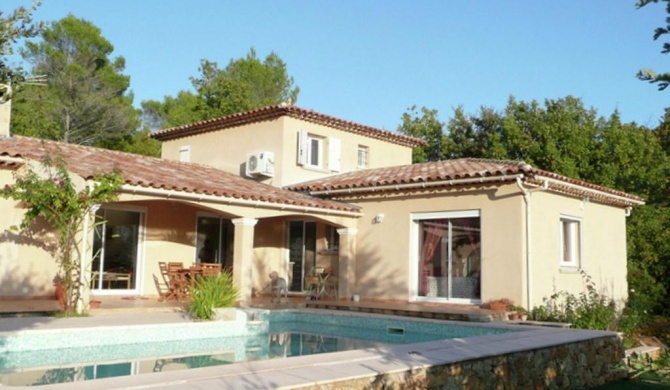 Beautiful Holiday Home in Cotignac France with Swimming Pool