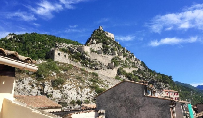 Appartement d'une chambre avec terrasse a Entrevaux