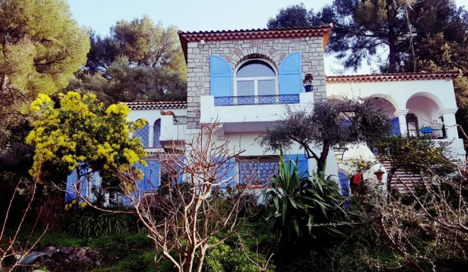 Magnifique "Gite de la Garoupe" au Cap d'Antibes à 300m des plages