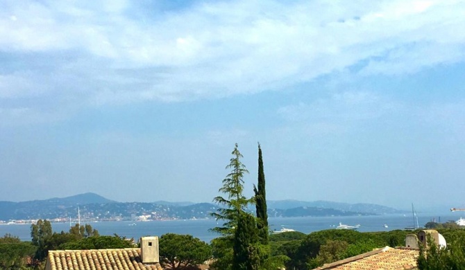 Saint-Tropez walking distance, sea view house