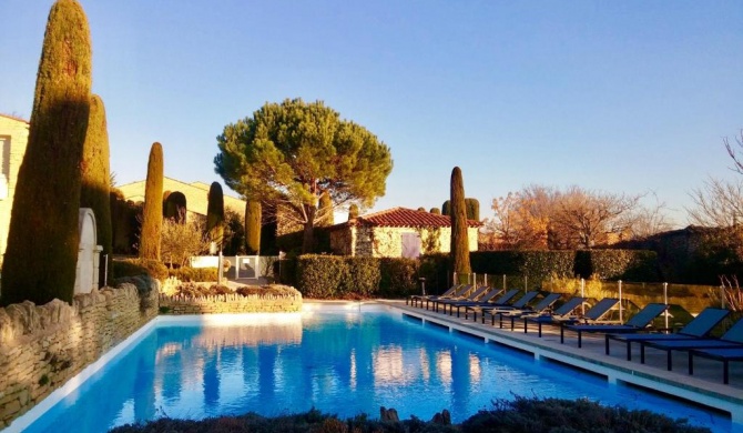 Bastidon à Gordes avec piscine