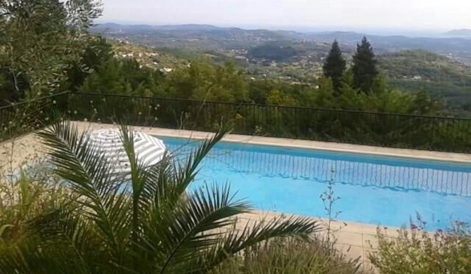 Villa de 3 chambres avec vue sur la mer piscine privee et jardin amenage a Grasse