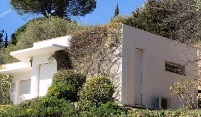 Vintage villa in Grasse with Private Pool