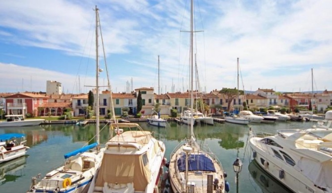 Apartment in Port Grimaud sleeps 4