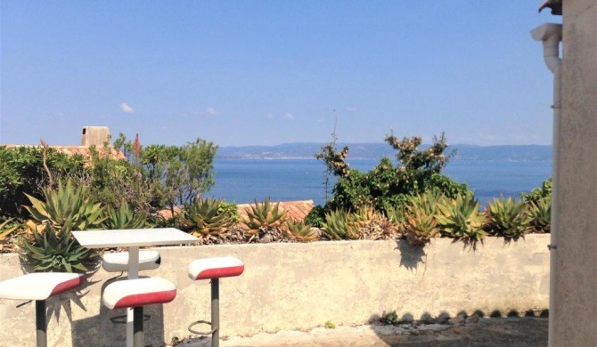 Studio climatisé île naturiste du Levant