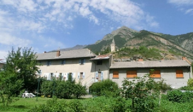 Lou Filadour 1ère Etage 5 personnes