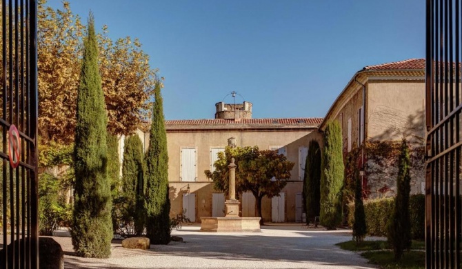 Spacious Castle in Jonqui res with Swimming Pool