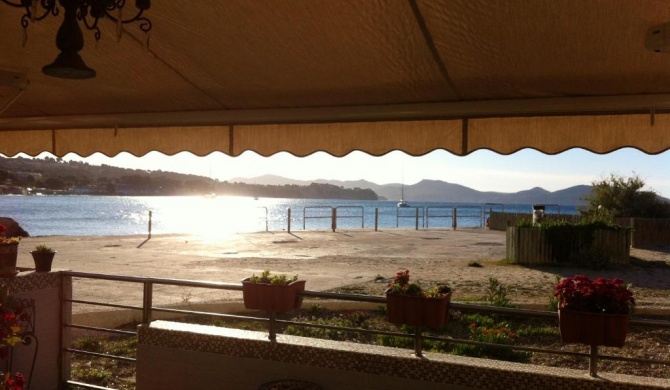 Appartement d'une chambre a La Ciotat a 10 m de la plage avec vue sur la mer terrasse amenagee et wifi