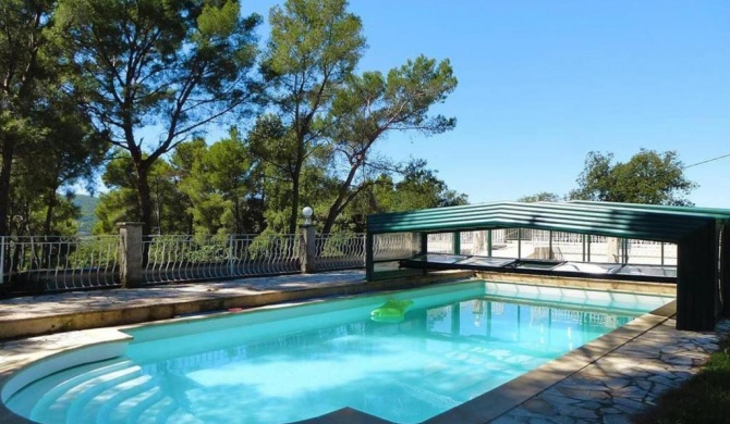 Chalet de 2 chambres avec piscine privee et jardin clos a Le Beausset a 8 km de la plage