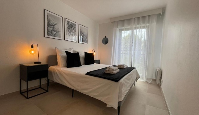 Domaine D'Ahmosis, modern 2 bedrooms refurbished apartment, f3 moderne fraichement rénové