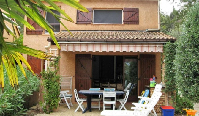 Maison Le Lavandou, 3 pièces, 6 personnes - FR-1-308-74