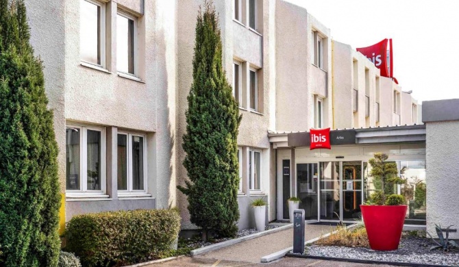 ibis Arles