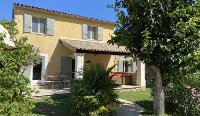 Spacious villa with private swimming pool a few minutes' walk from Lorgues