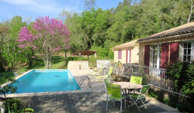 Villa de 2 chambres avec piscine partagee jardin amenage et wifi a Lorgues