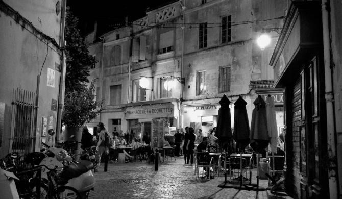 Place de la Roquette, centre historique