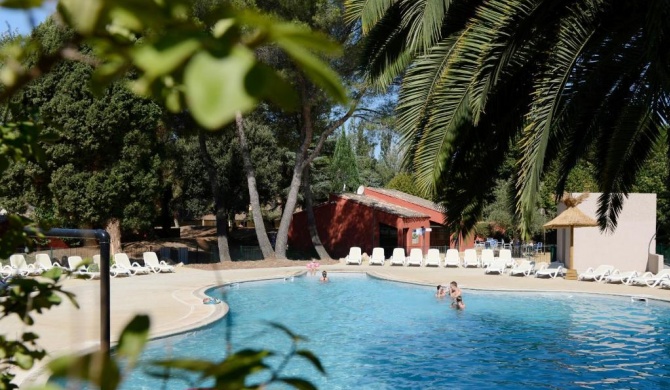 Résidence Odalys Le Village Camarguais Les Gardians