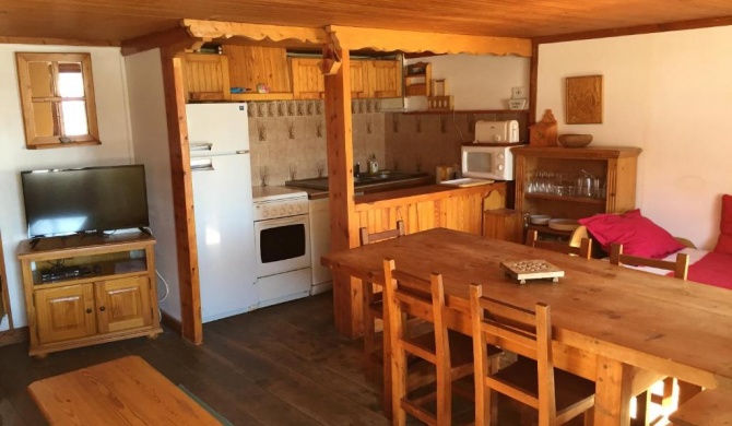 Appartement de 2 chambres a Arvieux a 800 m des pistes avec balcon amenage et wifi